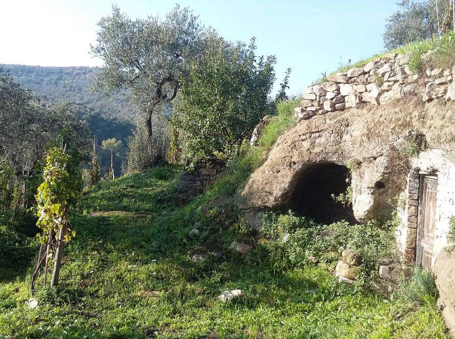 BASILISCO grotta Storico